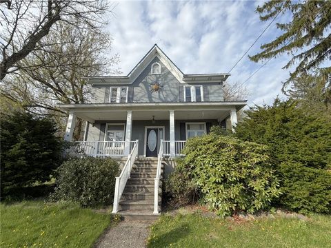 Photo of 1658 Pitt Street, Jennerstown, PA 15547 (MLS # 1749875)