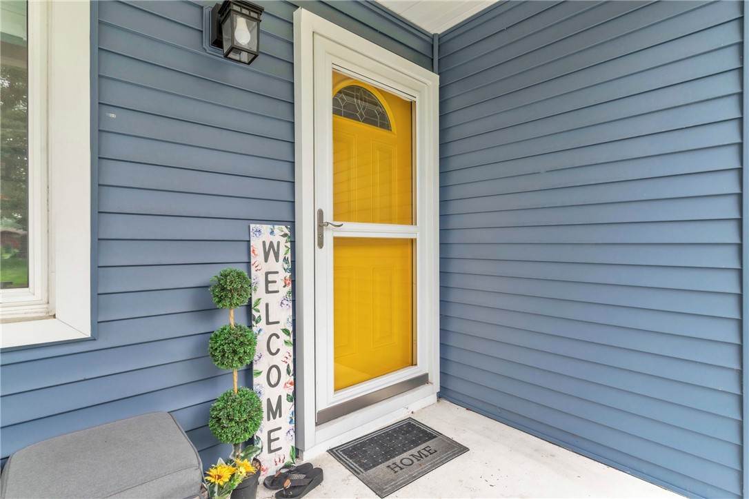 Hanover Twp, Pennsylvania 15021, United States, 3 Bedrooms Bedrooms, ,2 BathroomsBathrooms,Residential,Contingent,183609