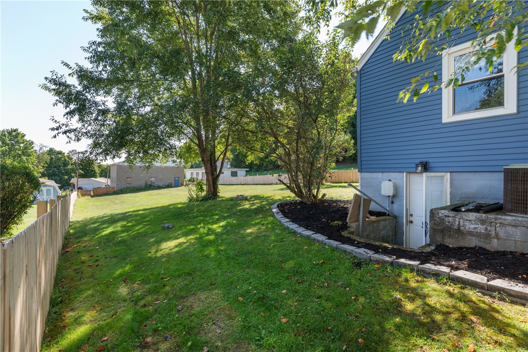 Hanover Twp, Pennsylvania 15021, United States, 3 Bedrooms Bedrooms, ,2 BathroomsBathrooms,Residential,Contingent,183609