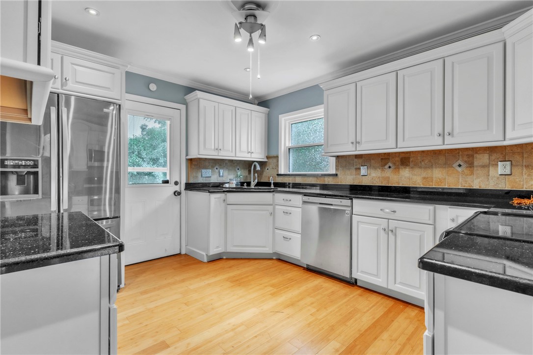 Hanover Twp, Pennsylvania 15021, United States, 3 Bedrooms Bedrooms, ,2 BathroomsBathrooms,Residential,Contingent,183609