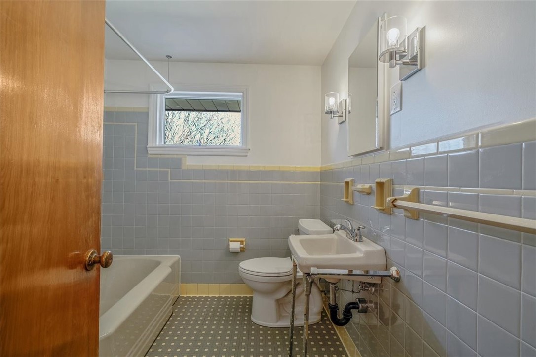 1746 Clairton Rd Rd, West Mifflin, Pennsylvania image 16