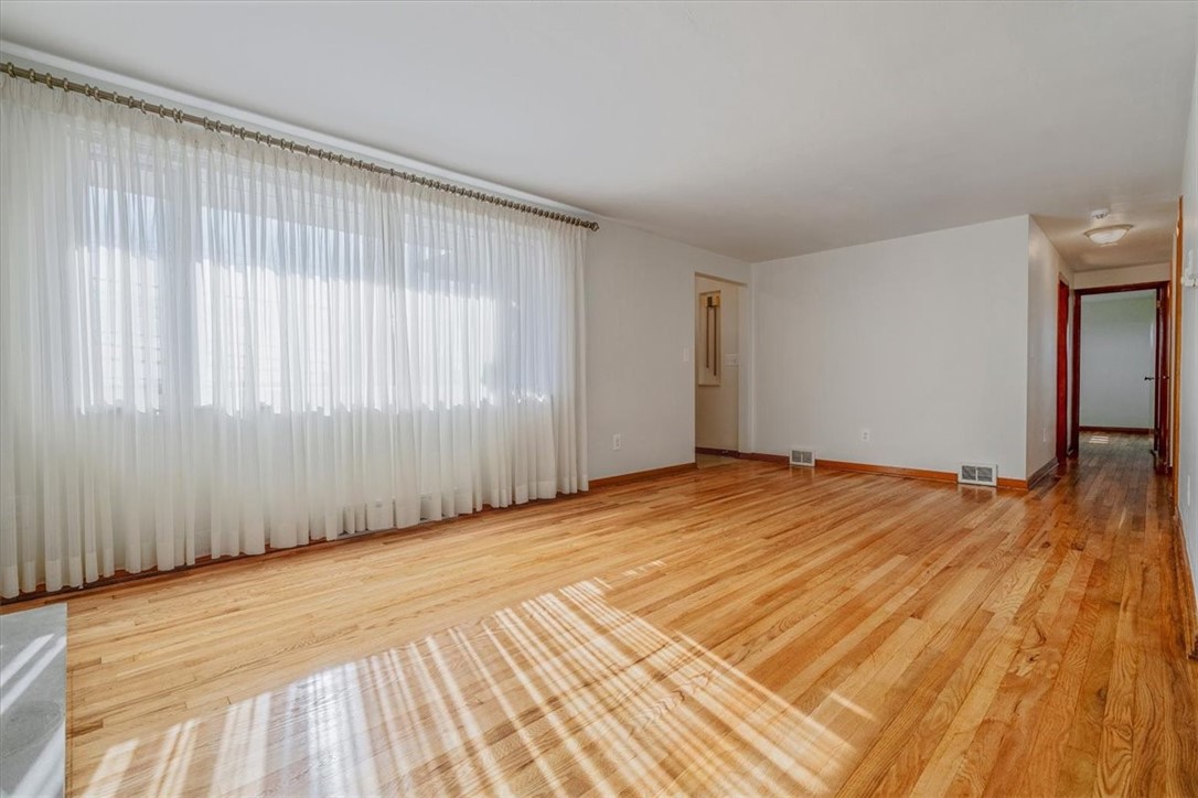1746 Clairton Rd Rd, West Mifflin, Pennsylvania image 4