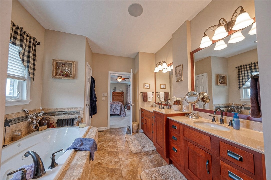 Burgettstown, Pennsylvania, 15021, United States, 3 Bedrooms Bedrooms, ,4 BathroomsBathrooms,Residential,Active,2032956