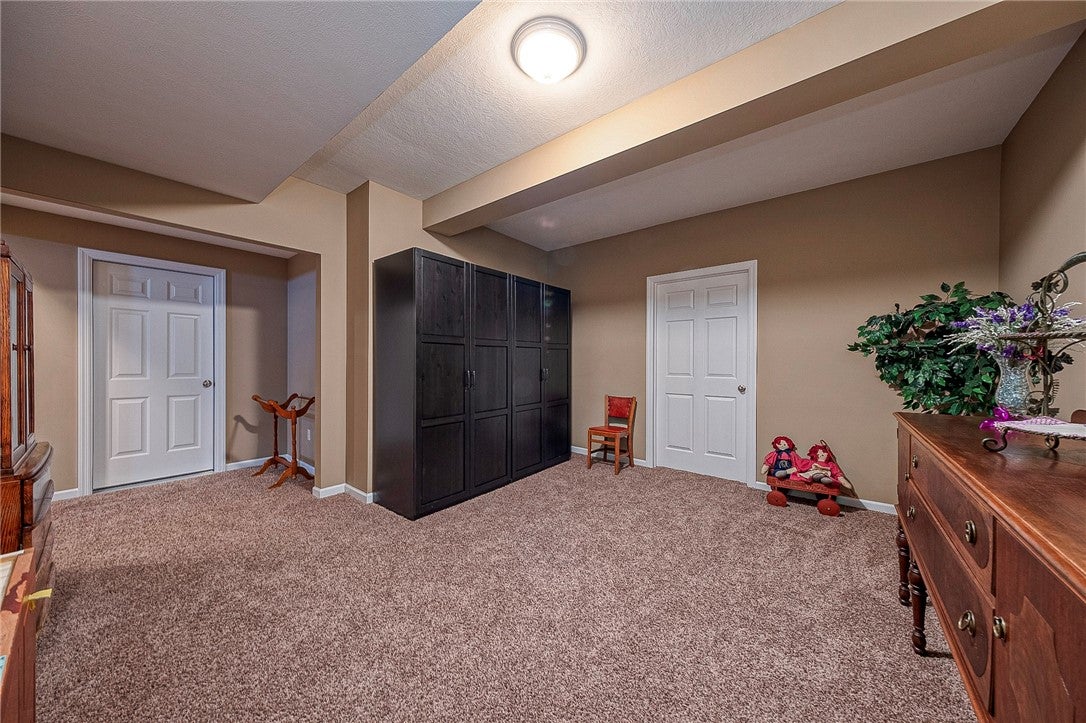 Burgettstown, Pennsylvania, 15021, United States, 3 Bedrooms Bedrooms, ,4 BathroomsBathrooms,Residential,Active,2032956