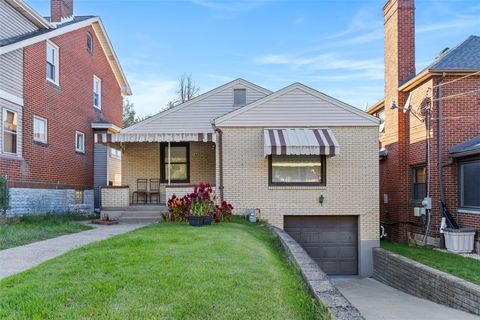Photo of 1440 Swantek St, Pittsburgh, PA 15204 (MLS # 1725139)