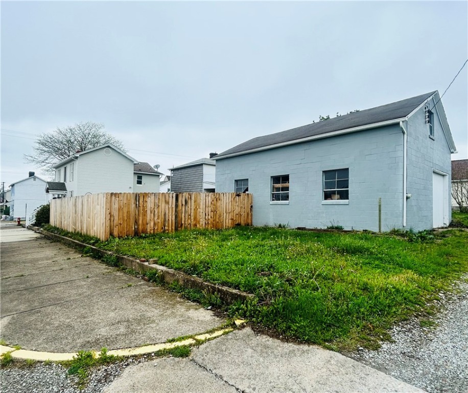 1300 Ridge Ave, Latrobe, Pennsylvania image 2