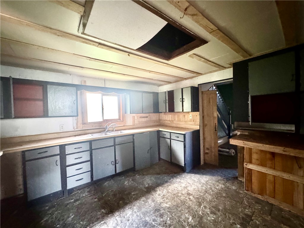 1011 Broadway Street