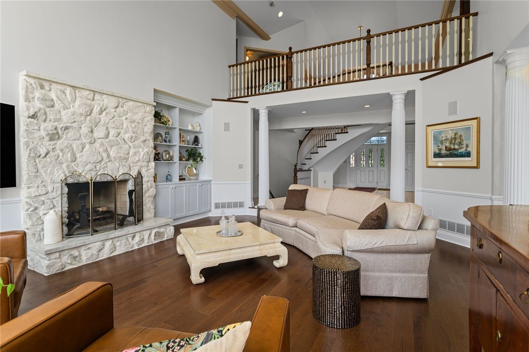 232 Alaqua Drive