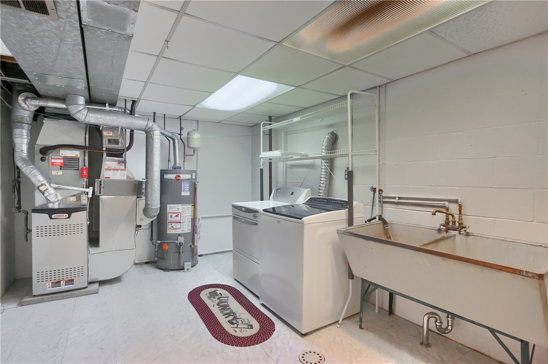 Cranberry Twp, Pennsylvania 16066, United States, 3 Bedrooms Bedrooms, ,3 BathroomsBathrooms,Residential,Contingent,2869