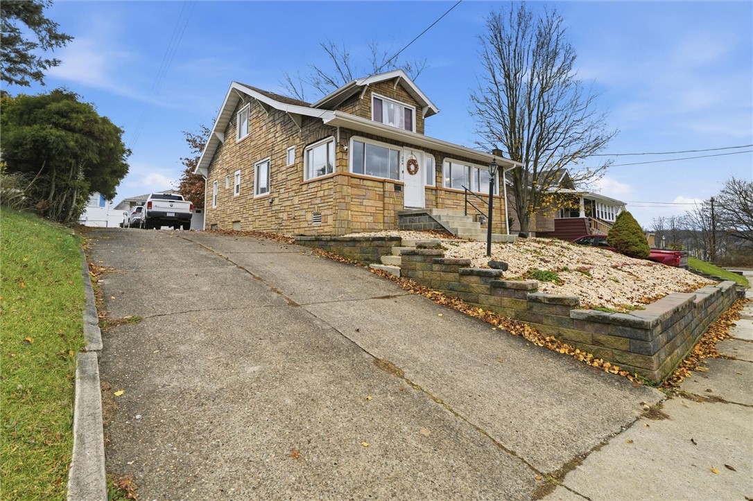 City Of Washington, Pennsylvania 15301, United States, 4 Bedrooms Bedrooms, ,2 BathroomsBathrooms,Residential,Active,250575