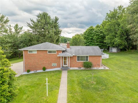 Photo of 103 Chapel View Dr, Greensburg, PA 15601 (MLS # 1760939)