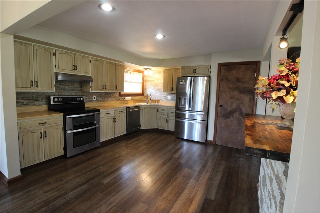 100 Nassau St