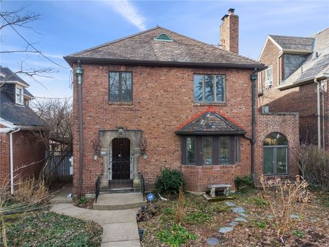 128 Hastings Street Point Breeze PA 15206