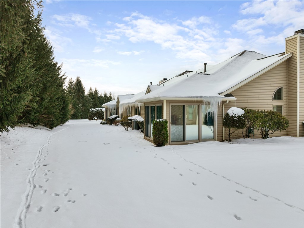 Hempfield Twp - Wml, Pennsylvania 15601, United States, 2 Bedrooms Bedrooms, ,2 BathroomsBathrooms,Residential,Contingent,11701