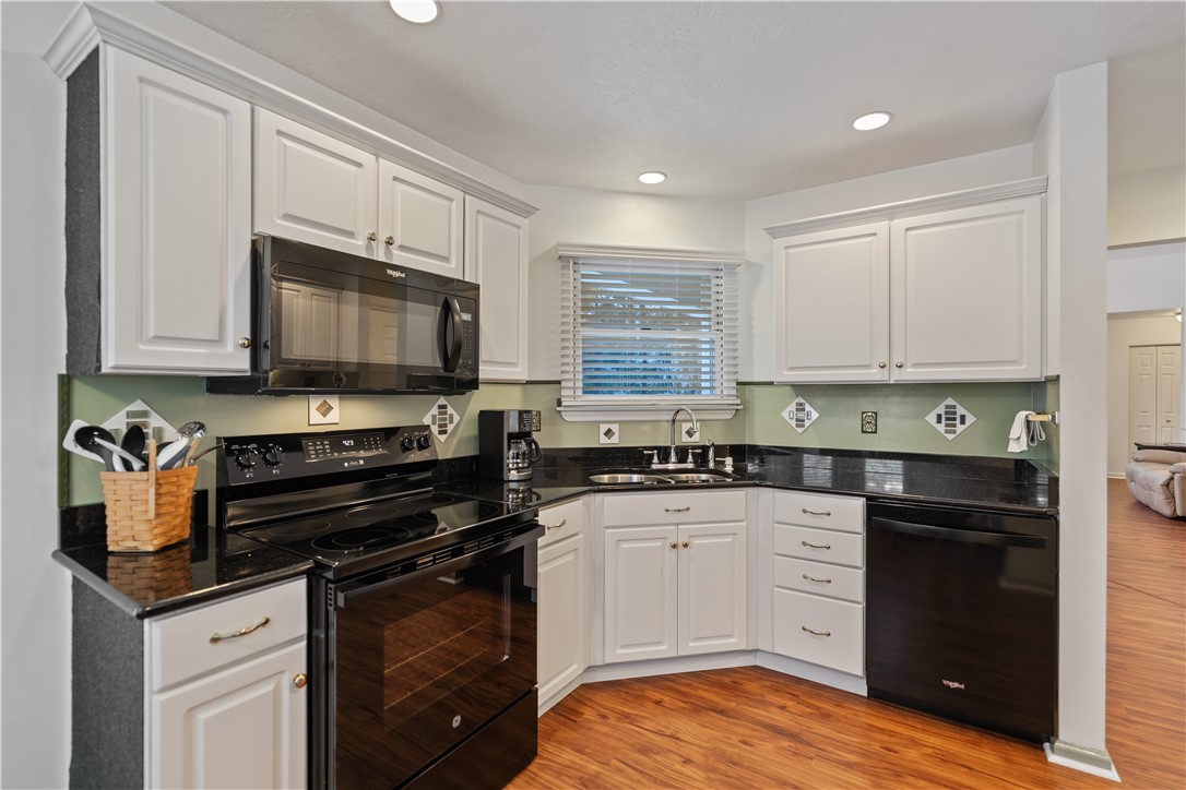 Hempfield Twp - Wml, Pennsylvania 15601, United States, 2 Bedrooms Bedrooms, ,2 BathroomsBathrooms,Residential,Contingent,11701