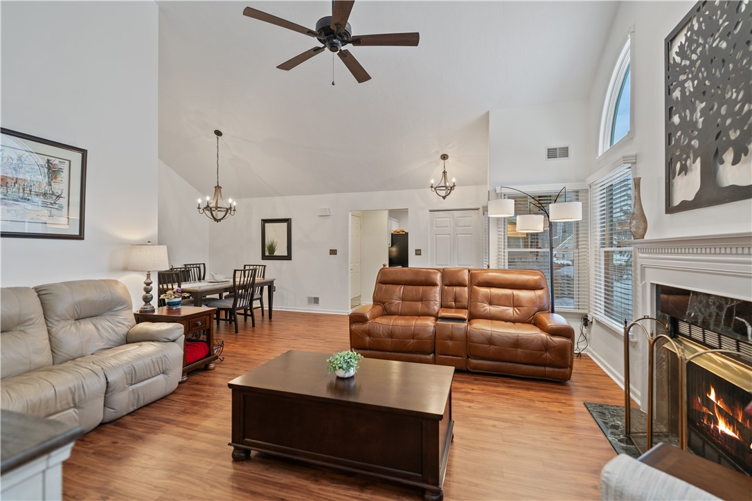 Hempfield Twp - Wml, Pennsylvania 15601, United States, 2 Bedrooms Bedrooms, ,2 BathroomsBathrooms,Residential,Contingent,11701