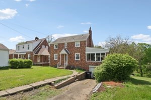 1900 Beechford Ave