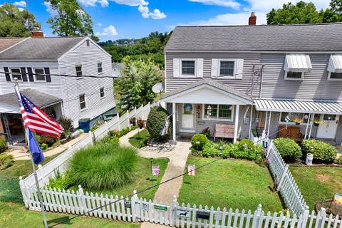 Homes For Sale - 320 Cedar St St<br/> Jeannette, PA 15644