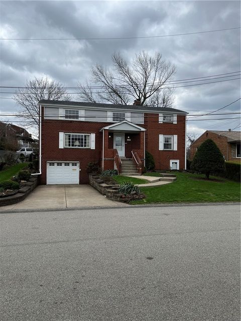 Photo of 1109 Lomond Dr, Pittsburgh, PA 15235 (MLS # 1746135)
