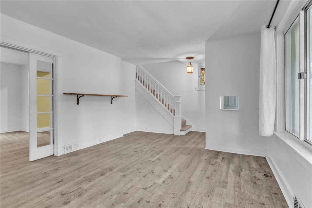 Dormont, Pennsylvania 15216, United States, 3 Bedrooms Bedrooms, ,1 BathroomBathrooms,Residential,Active,191160