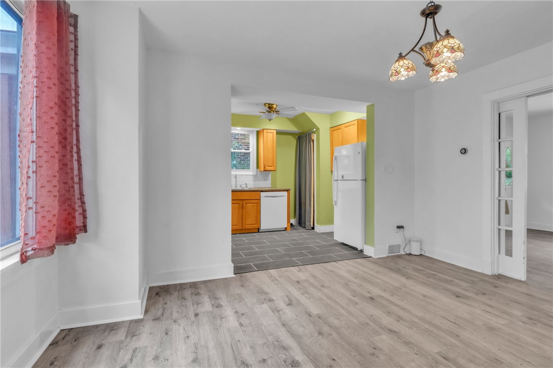 Dormont, Pennsylvania 15216, United States, 3 Bedrooms Bedrooms, ,1 BathroomBathrooms,Residential,Active,191160