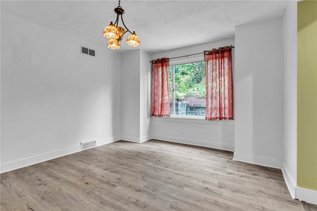 Dormont, Pennsylvania 15216, United States, 3 Bedrooms Bedrooms, ,1 BathroomBathrooms,Residential,Active,191160