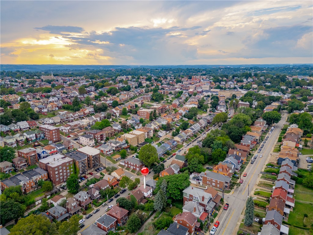 Dormont, Pennsylvania 15216, United States, 3 Bedrooms Bedrooms, ,1 BathroomBathrooms,Residential,Active,191160