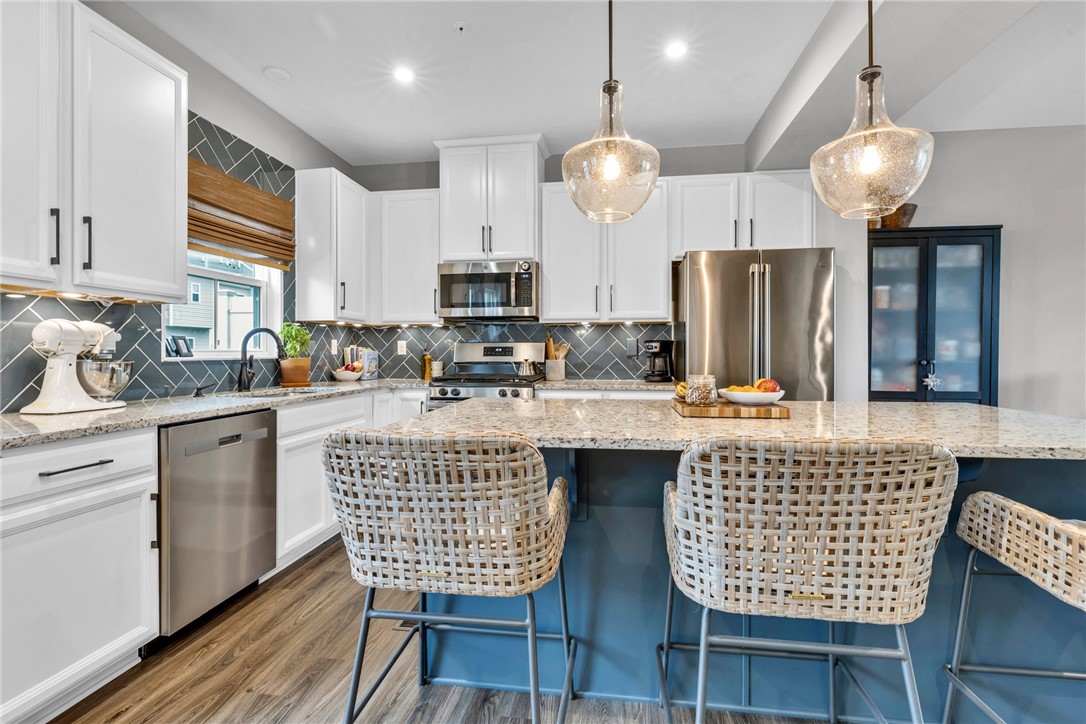 Cranberry Twp, Pennsylvania 16066, United States, 4 Bedrooms Bedrooms, ,3 BathroomsBathrooms,Residential,Contingent,151941