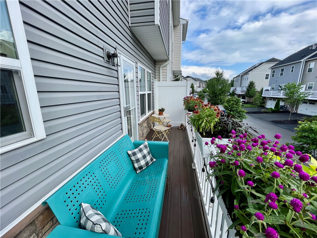 Cranberry Twp, Pennsylvania 16066, United States, 4 Bedrooms Bedrooms, ,3 BathroomsBathrooms,Residential,Contingent,151941