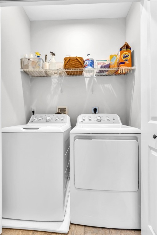 Cranberry Twp, Pennsylvania 16066, United States, 4 Bedrooms Bedrooms, ,3 BathroomsBathrooms,Residential,Contingent,151941