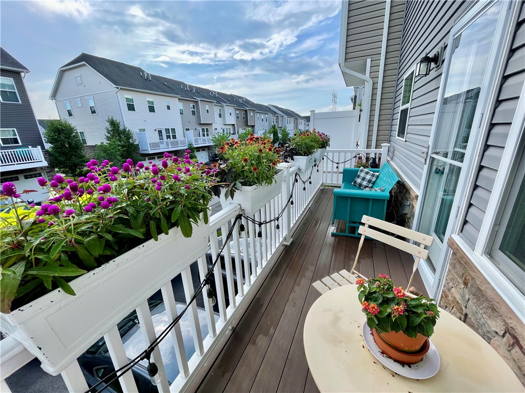 Cranberry Twp, Pennsylvania 16066, United States, 4 Bedrooms Bedrooms, ,3 BathroomsBathrooms,Residential,Contingent,151941