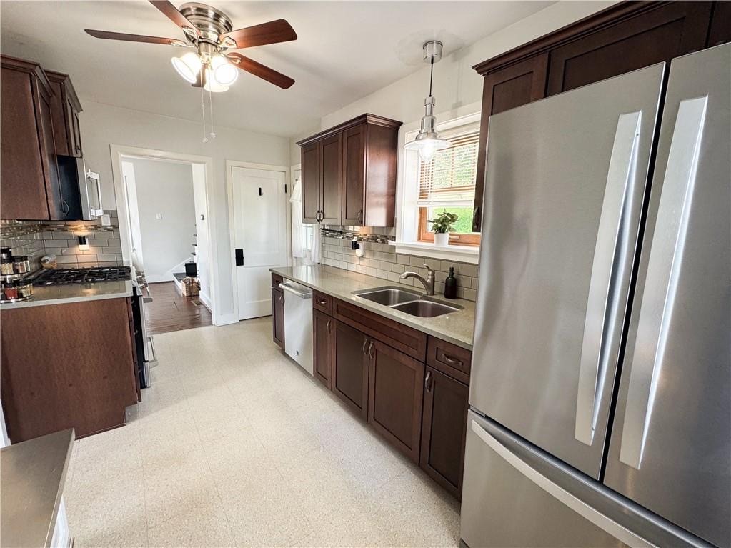 East Bethlehem, Pennsylvania 15348, United States, 2 Bedrooms Bedrooms, ,2 BathroomsBathrooms,Residential,Active,153558