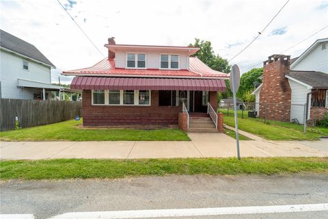 Homes For Sale - 115 Laughlin St St<br/> Fayette County, Dawson, PA 15428