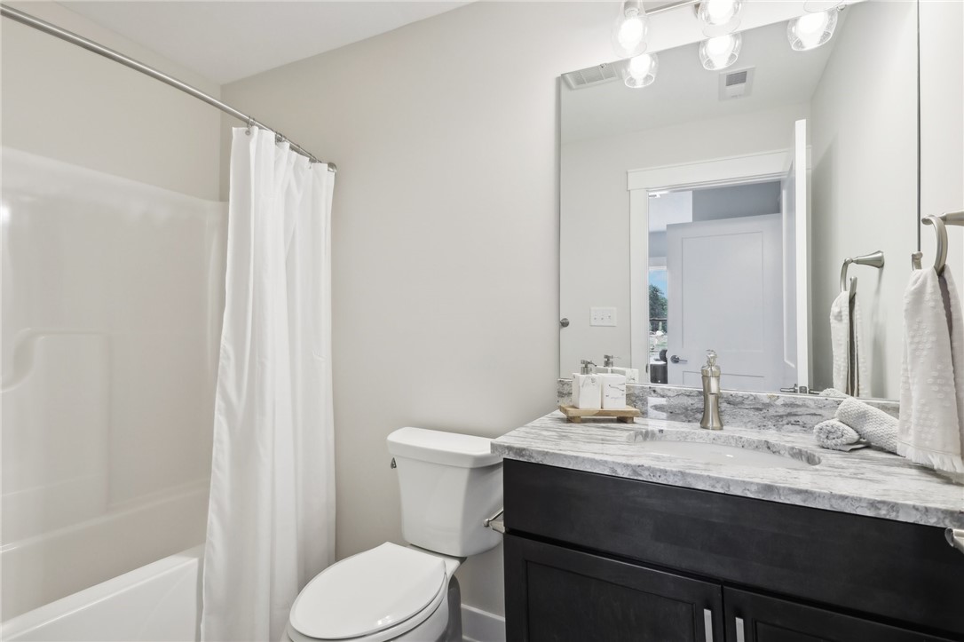 Marshall, Pennsylvania 15005, United States, 5 Bedrooms Bedrooms, ,6 BathroomsBathrooms,Residential,Active,240409