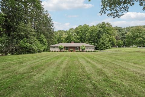 215 E Maitland Ln Neshannock Twp PA 16105