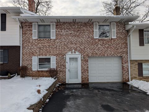 Photo of 41 Pine Dr, Saxonburg, PA 16056 (MLS # 1736125)