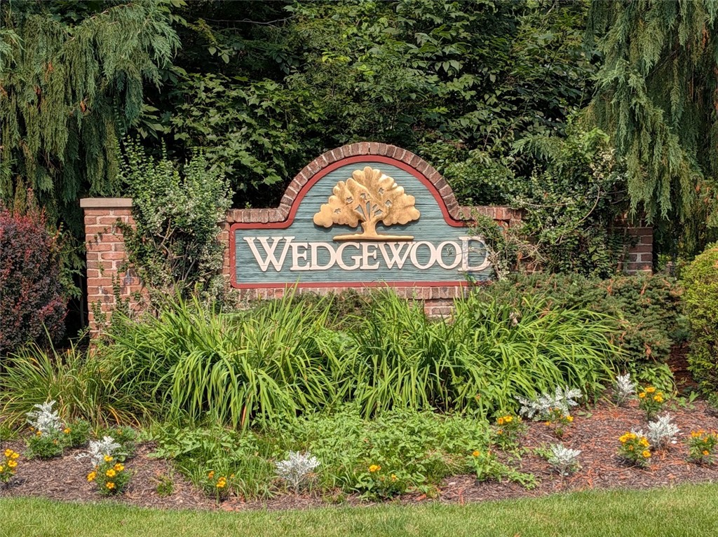 118 Wedgewood Dr