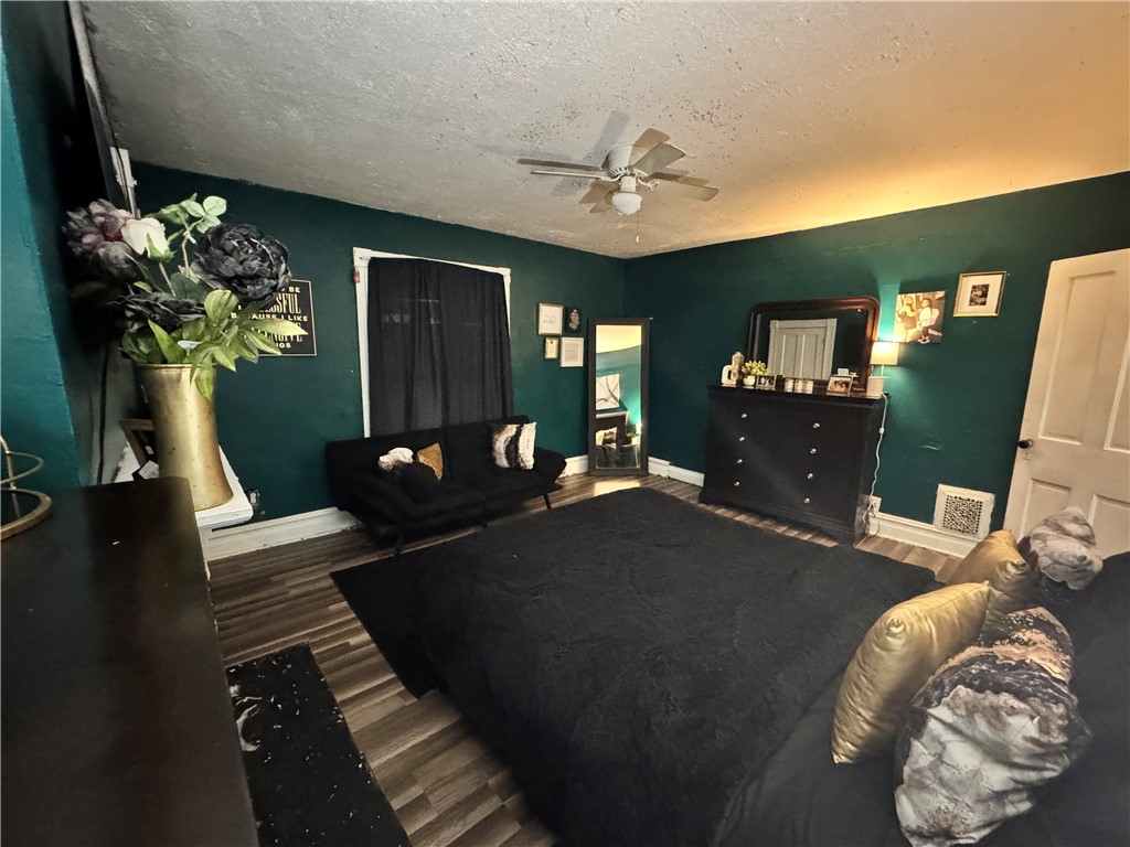 New Castle/4th, Pennsylvania 16101, United States, 3 Bedrooms Bedrooms, ,2 BathroomsBathrooms,Residential,Active,28475