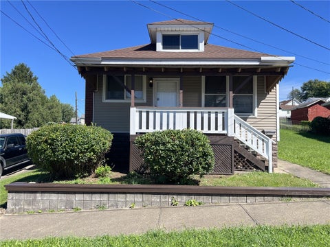 Homes For Sale - 131 E Askren St St<br/> Fayette County, Uniontown, PA 15401