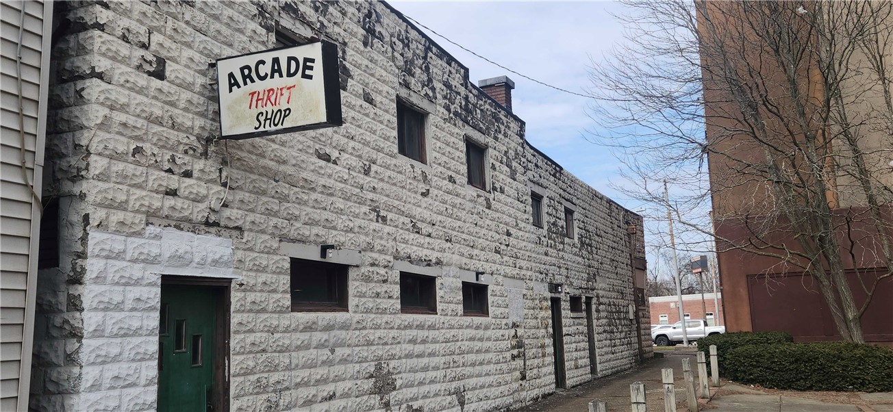 Sharon, Pennsylvania 16146, United States, ,Commercial,Active,86583