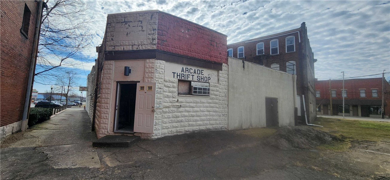 Sharon, Pennsylvania 16146, United States, ,Commercial,Active,86583