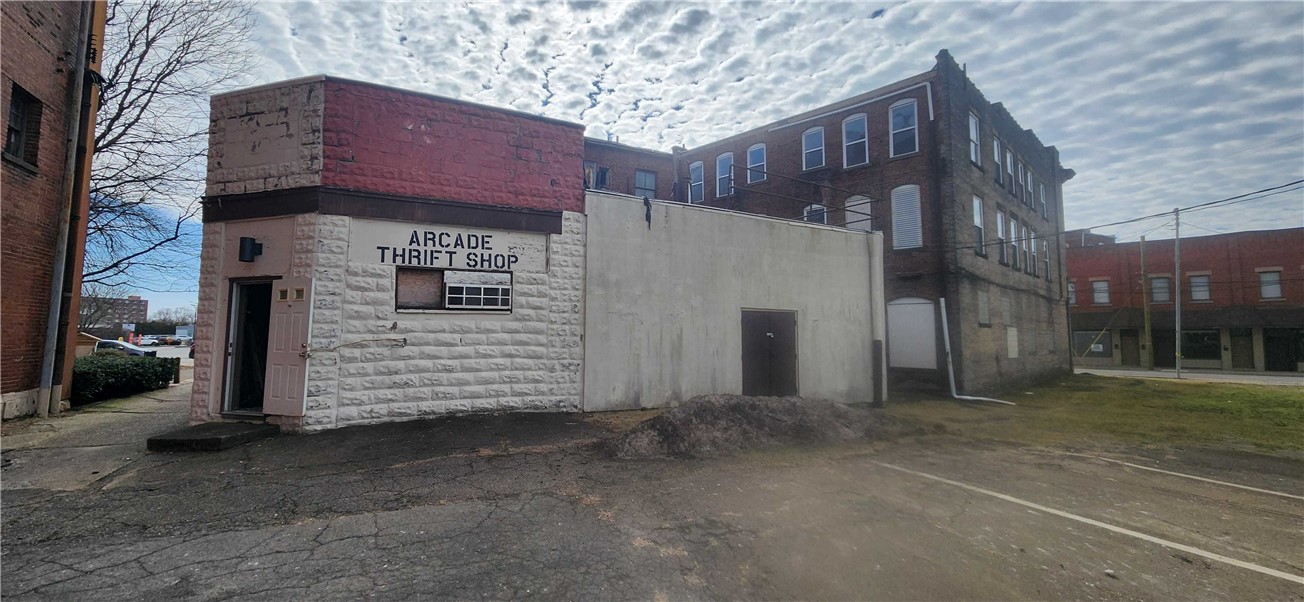 Sharon, Pennsylvania 16146, United States, ,Commercial,Active,86583