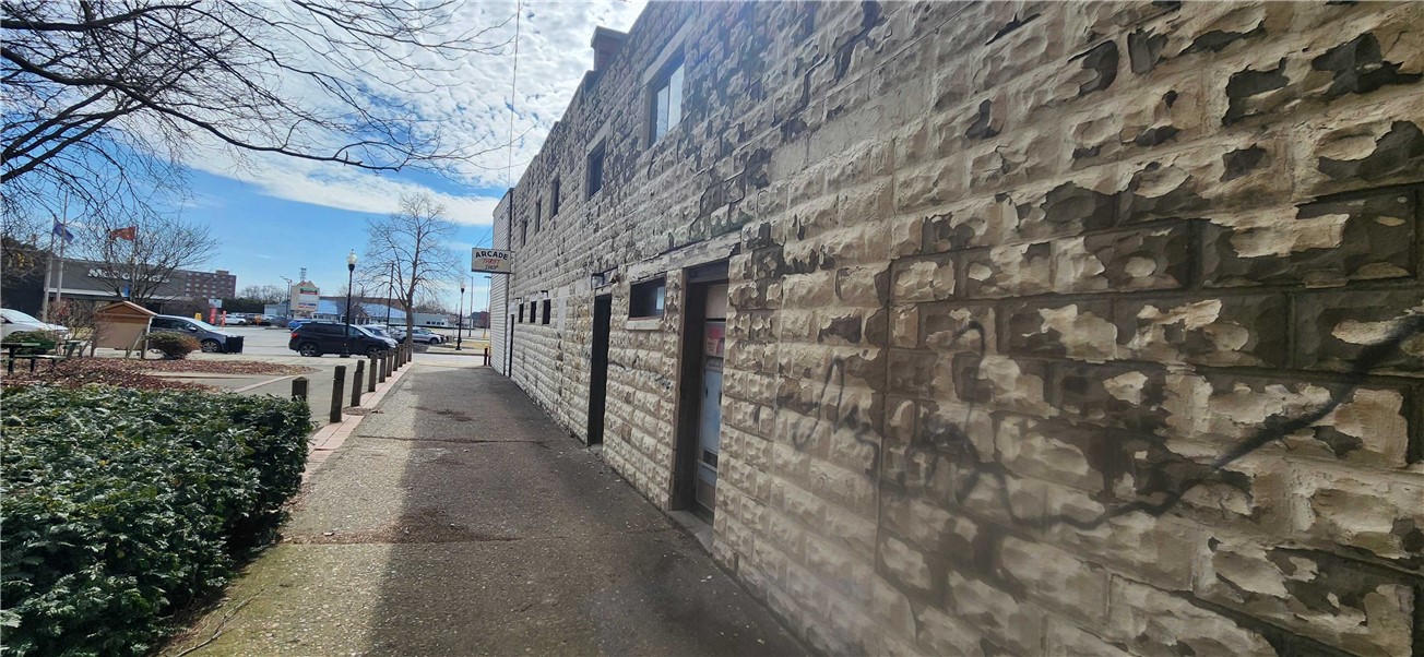 Sharon, Pennsylvania 16146, United States, ,Commercial,Active,86583