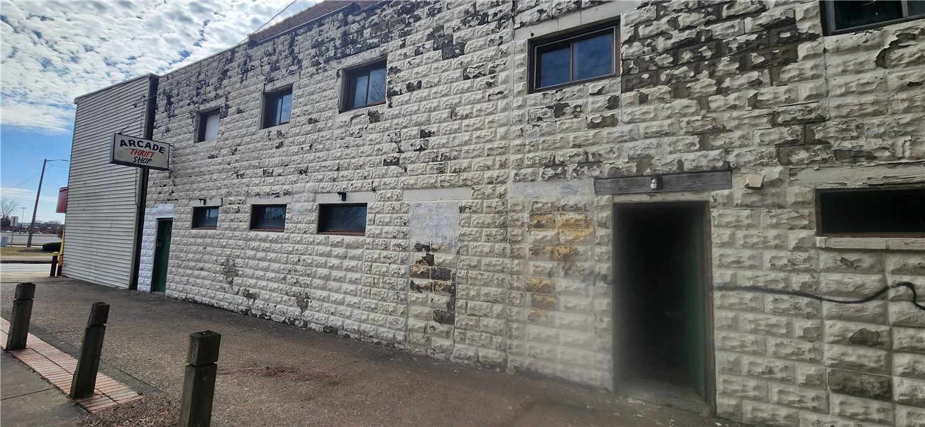 Sharon, Pennsylvania 16146, United States, ,Commercial,Active,86583