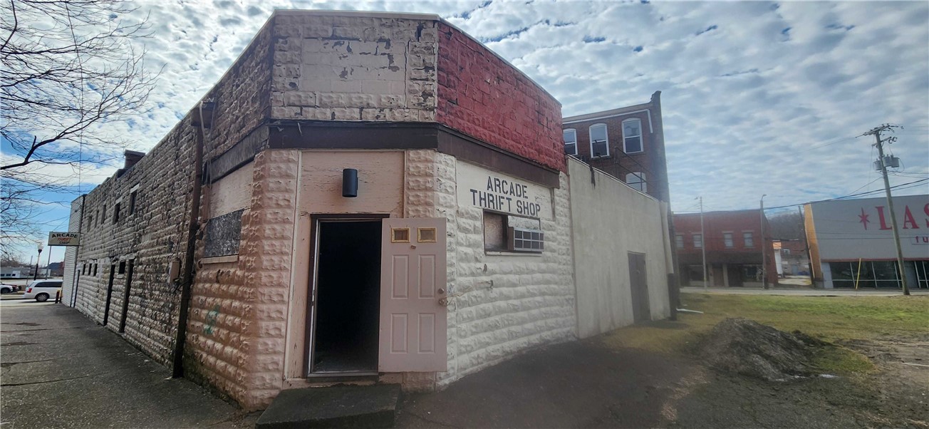 Sharon, Pennsylvania 16146, United States, ,Commercial,Active,86583