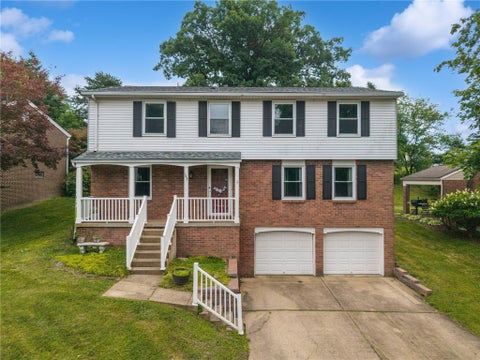 Photo of 143 Penn Lear Dr, Monroeville, PA 15146 (MLS # 1762195)