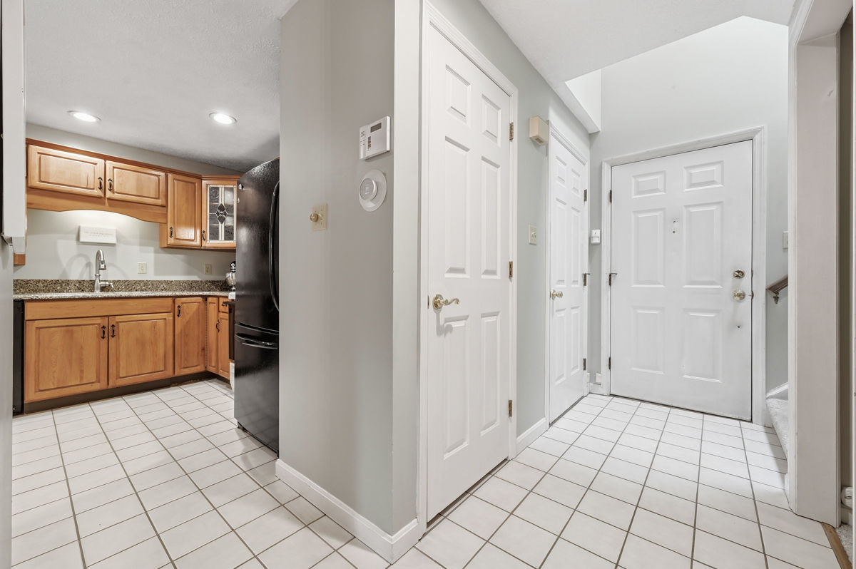 1221 Parkside Drive