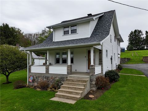 Photo of 627 Butler Rd, Kittanning, PA 16201 (MLS # 1751664)