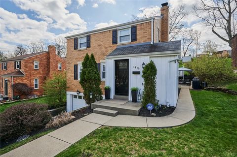 Photo of 1416 Senior Dr, Pittsburgh, PA 15227 (MLS # 1747022)