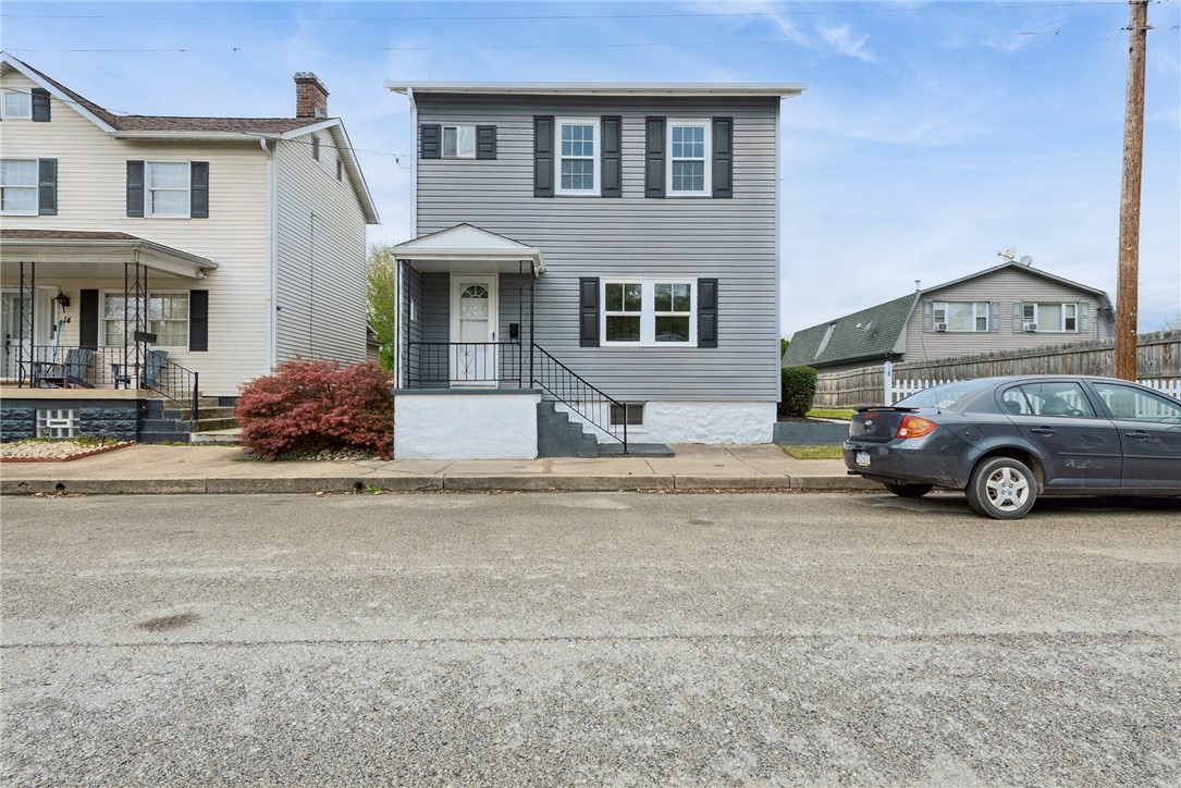 18 Thompson St, Latrobe, Pennsylvania image 1